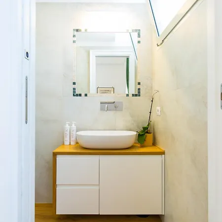 Lägenhet De Sangro By Napoliapartments Neapel