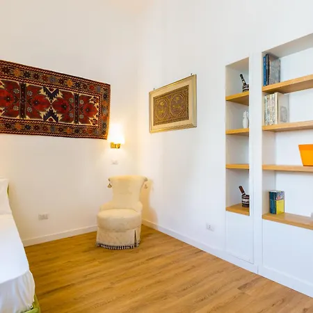 Lägenhet De Sangro By Napoliapartments